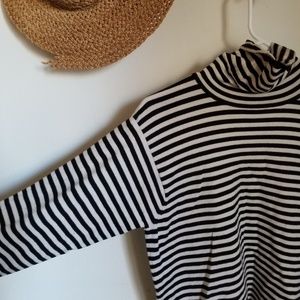 Vintage wool striped turtleneck
